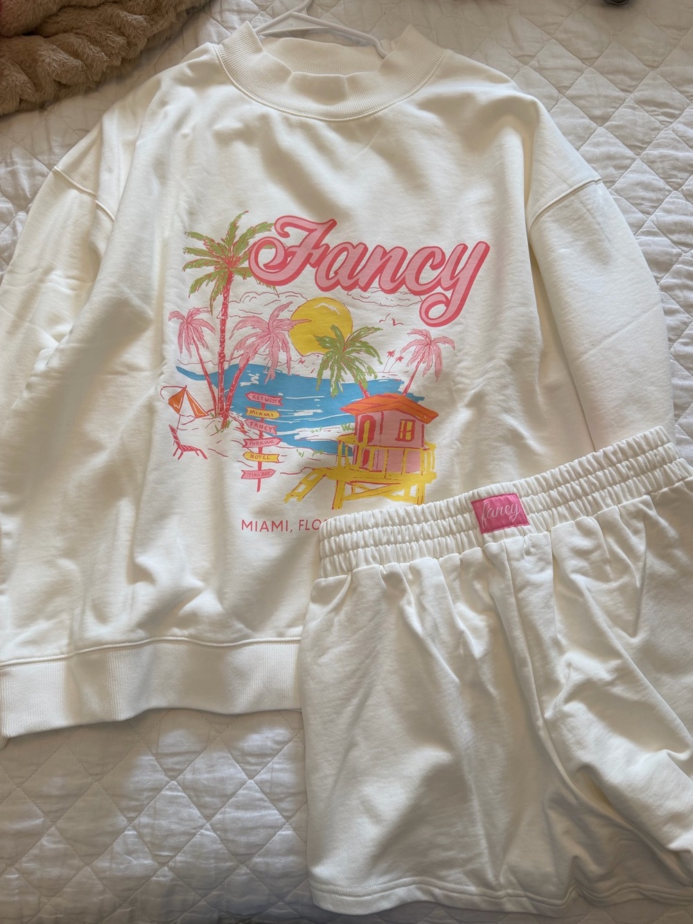 Fancy Boutique Miami Graphic White Sweatset